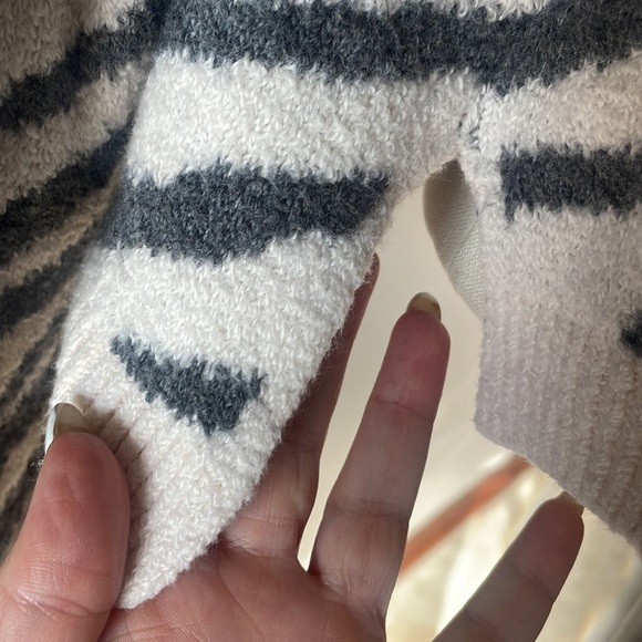 Sincerely Jules Women’s super soft zebra print sweater gray ivory cotton size L - Picture 6 of 11
